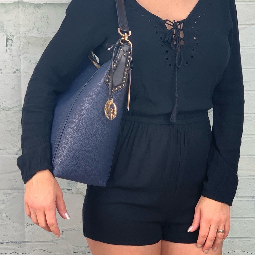 NWT Michael Kors Kimberly studded shoulder bag - Picture 3 of 8
